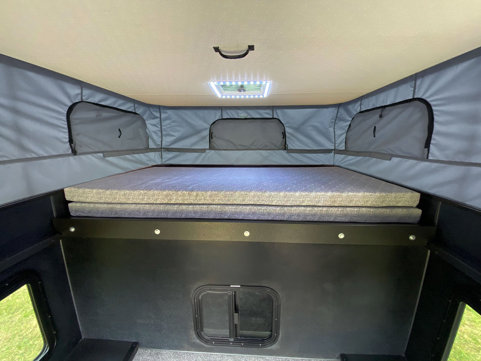 Soaring Eagle OV-X 5.5 Truck Topper