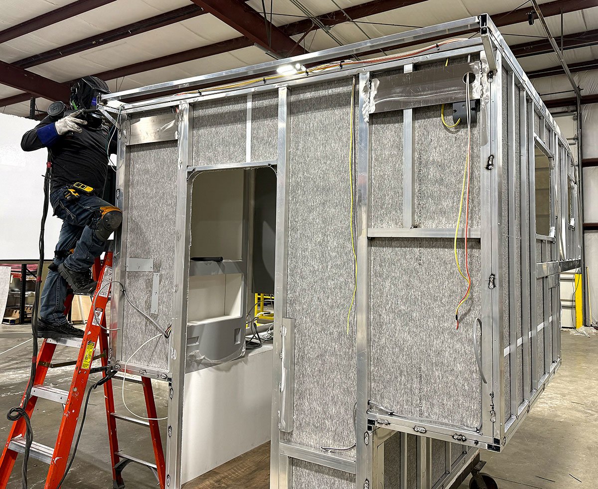 Soaring Eagle Truck Camper Construction