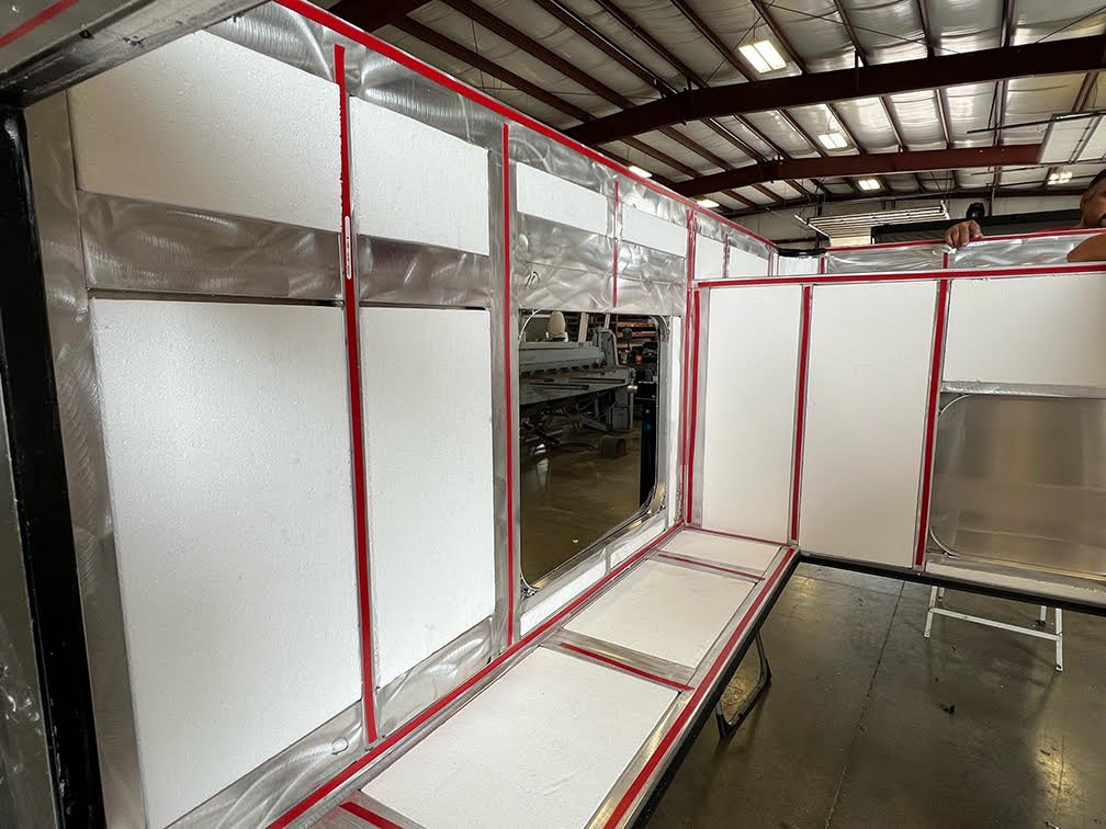 Soaring Eagle ADLAR 6.5XL Truck Camper